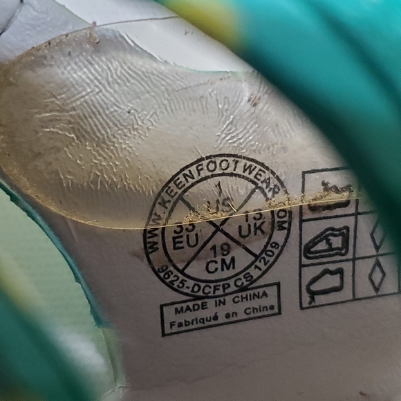 KEEN Waterproof Hiking Sandals - Picture 3 of 7